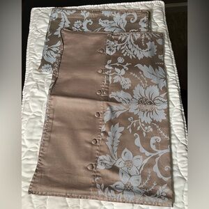 Bundle of 2 Standard 20” x 27” Shams